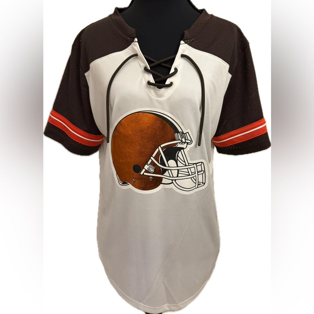 NWT Cleveland Browns NFL women’s Fanatics Cleveland Browns Foiled Lace-Up Shirt.
